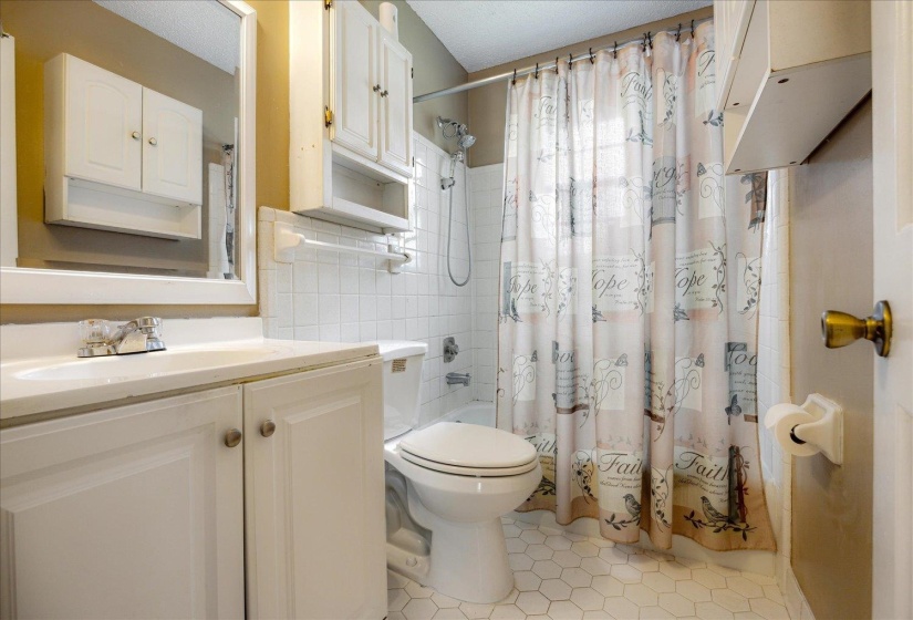 5743 ROBIN HOP DR, Bartlett, Tennessee 38134, 4 Bedroom Bedrooms, 7 Room Rooms,2 BathroomBathrooms,Residential,For Sale,ROBIN HOP,0,10228585