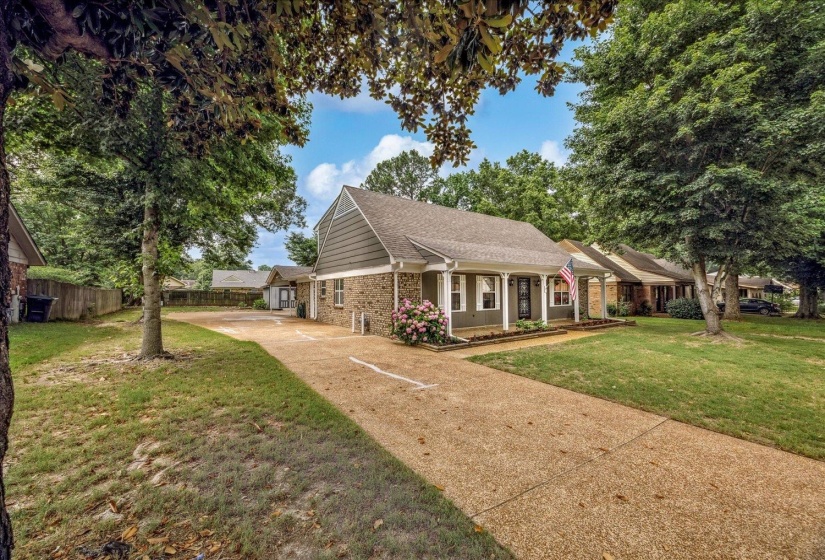 5743 ROBIN HOP DR, Bartlett, Tennessee 38134, 4 Bedroom Bedrooms, 7 Room Rooms,2 BathroomBathrooms,Residential,For Sale,ROBIN HOP,0,10228585