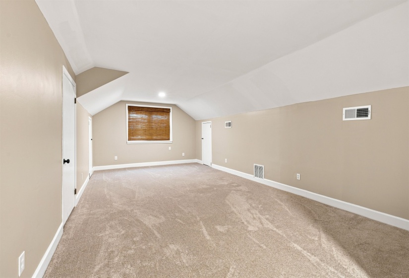6265 TWIN OAKS DR, Millington, Tennessee 38053, 5 Bedroom Bedrooms, 10 Room Rooms,3 BathroomBathrooms,Residential,For Sale,TWIN OAKS,0,10228591