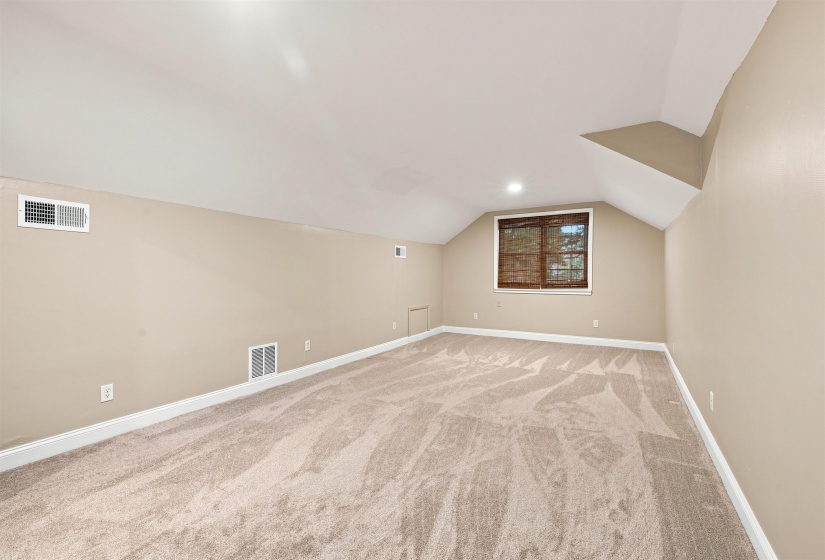 6265 TWIN OAKS DR, Millington, Tennessee 38053, 5 Bedroom Bedrooms, 10 Room Rooms,3 BathroomBathrooms,Residential,For Sale,TWIN OAKS,0,10228591