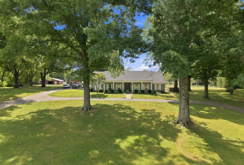6265 TWIN OAKS DR, Millington, Tennessee 38053, 5 Bedroom Bedrooms, 10 Room Rooms,3 BathroomBathrooms,Residential,For Sale,TWIN OAKS,0,10228591