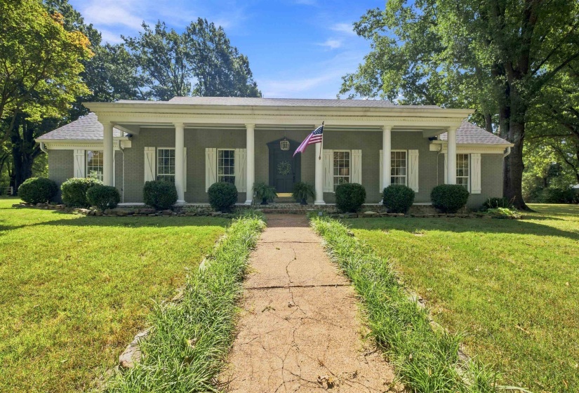 6265 TWIN OAKS DR, Millington, Tennessee 38053, 5 Bedroom Bedrooms, 10 Room Rooms,3 BathroomBathrooms,Residential,For Sale,TWIN OAKS,0,10228591