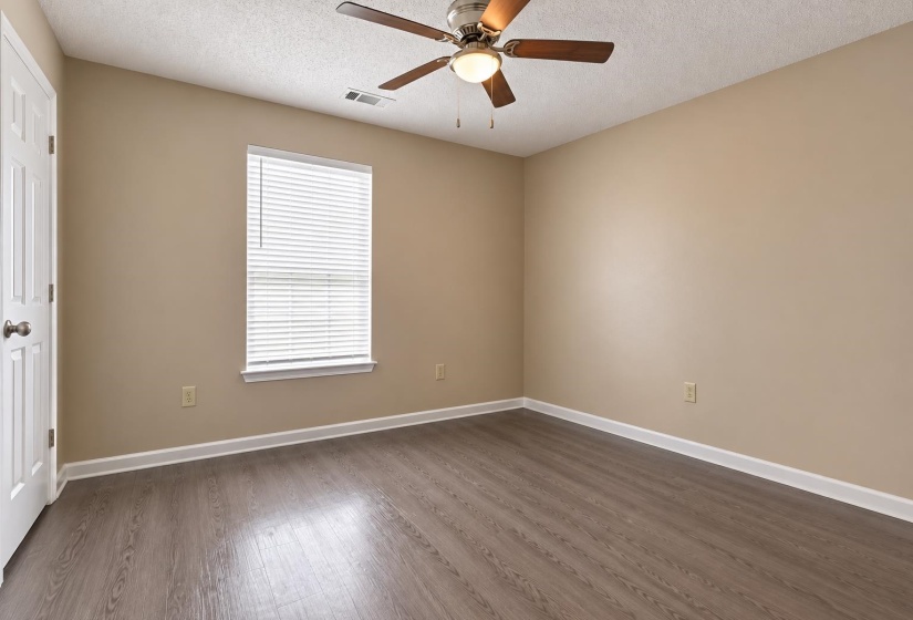 6878 BRADY HILL DR, Cordova, Tennessee 38018, 3 Bedroom Bedrooms, 5 Room Rooms,2 BathroomBathrooms,Residential,For Sale,BRADY HILL,0,10228596