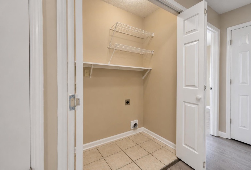 6878 BRADY HILL DR, Cordova, Tennessee 38018, 3 Bedroom Bedrooms, 5 Room Rooms,2 BathroomBathrooms,Residential,For Sale,BRADY HILL,0,10228596