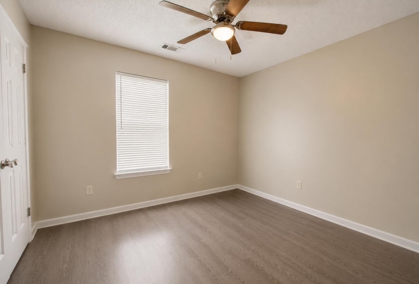 6878 BRADY HILL DR, Cordova, Tennessee 38018, 3 Bedroom Bedrooms, 5 Room Rooms,2 BathroomBathrooms,Residential,For Sale,BRADY HILL,0,10228596
