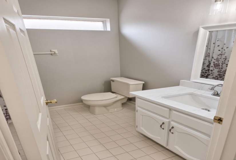 8134 TIMBER KNOLL LN, Memphis, Tennessee 38018, 3 Bedroom Bedrooms, 3 Room Rooms,2 BathroomBathrooms,Residential,For Sale,TIMBER KNOLL,0,10228616