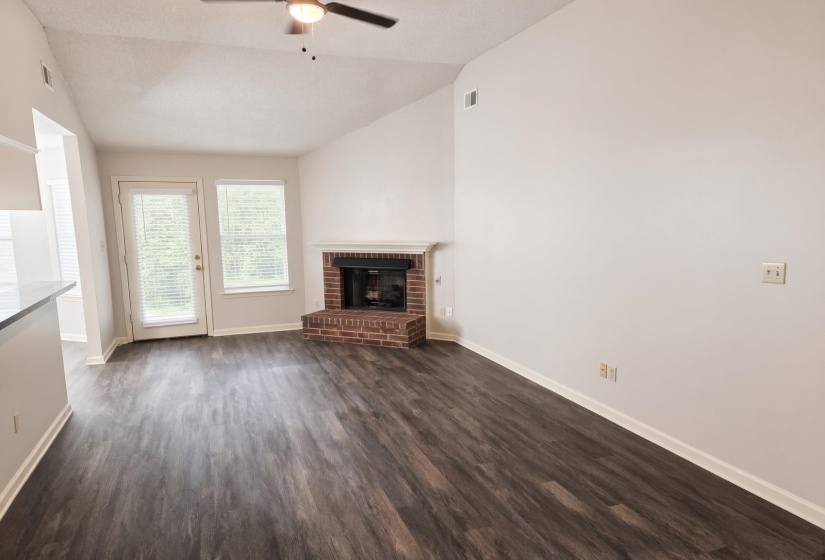 8134 TIMBER KNOLL LN, Memphis, Tennessee 38018, 3 Bedroom Bedrooms, 3 Room Rooms,2 BathroomBathrooms,Residential,For Sale,TIMBER KNOLL,0,10228616