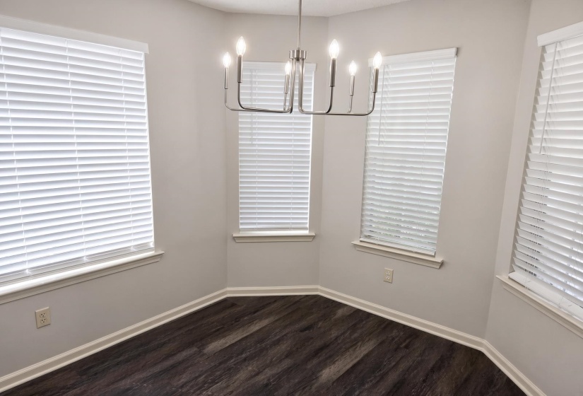 8134 TIMBER KNOLL LN, Memphis, Tennessee 38018, 3 Bedroom Bedrooms, 3 Room Rooms,2 BathroomBathrooms,Residential,For Sale,TIMBER KNOLL,0,10228616