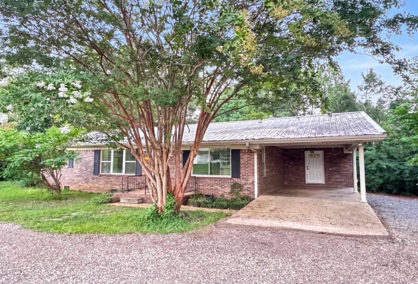 422 MAIN RD, Adamsville, Tennessee 38310-2210, 3 Bedroom Bedrooms, 8 Room Rooms,1.1 BathroomBathrooms,Residential,For Sale,MAIN,0,10228658