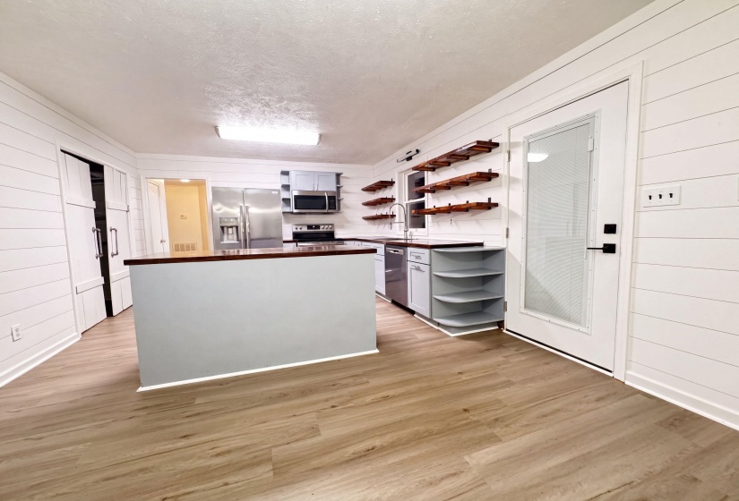 422 MAIN RD, Adamsville, Tennessee 38310-2210, 3 Bedroom Bedrooms, 8 Room Rooms,1.1 BathroomBathrooms,Residential,For Sale,MAIN,0,10228658