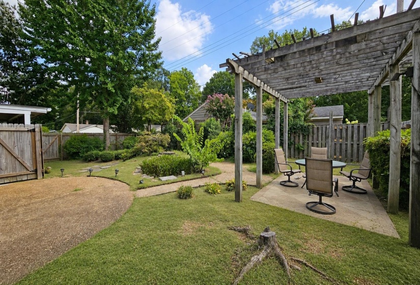 5179 PEG LN, Memphis, Tennessee 38117, 3 Bedroom Bedrooms, 7 Room Rooms,2 BathroomBathrooms,Residential,For Sale,PEG,0,10228662
