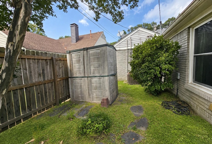 5179 PEG LN, Memphis, Tennessee 38117, 3 Bedroom Bedrooms, 7 Room Rooms,2 BathroomBathrooms,Residential,For Sale,PEG,0,10228662