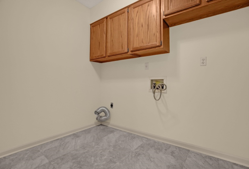 3948 FERN VALLEY DR, Memphis, Tennessee 38125, 4 Bedroom Bedrooms, 8 Room Rooms,2.1 BathroomBathrooms,Residential,For Sale,FERN VALLEY,0,10228663