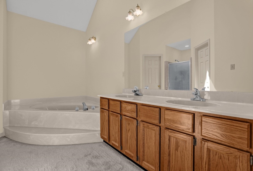 3948 FERN VALLEY DR, Memphis, Tennessee 38125, 4 Bedroom Bedrooms, 8 Room Rooms,2.1 BathroomBathrooms,Residential,For Sale,FERN VALLEY,0,10228663