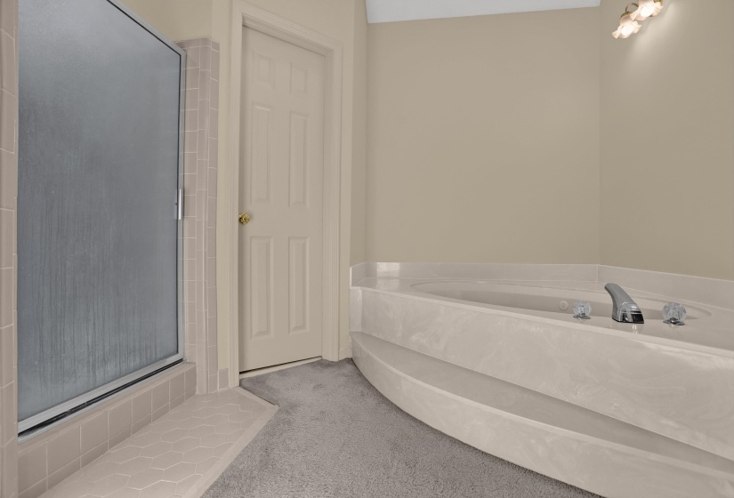 3948 FERN VALLEY DR, Memphis, Tennessee 38125, 4 Bedroom Bedrooms, 8 Room Rooms,2.1 BathroomBathrooms,Residential,For Sale,FERN VALLEY,0,10228663