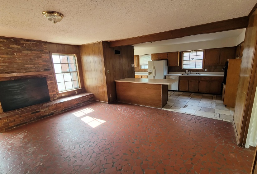 3464 STONE ST, Memphis, Tennessee 38118, 4 Bedroom Bedrooms, 8 Room Rooms,2 BathroomBathrooms,Residential,For Sale,STONE,0,10228664