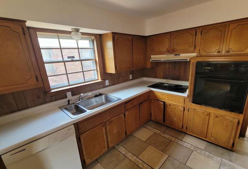3464 STONE ST, Memphis, Tennessee 38118, 4 Bedroom Bedrooms, 8 Room Rooms,2 BathroomBathrooms,Residential,For Sale,STONE,0,10228664