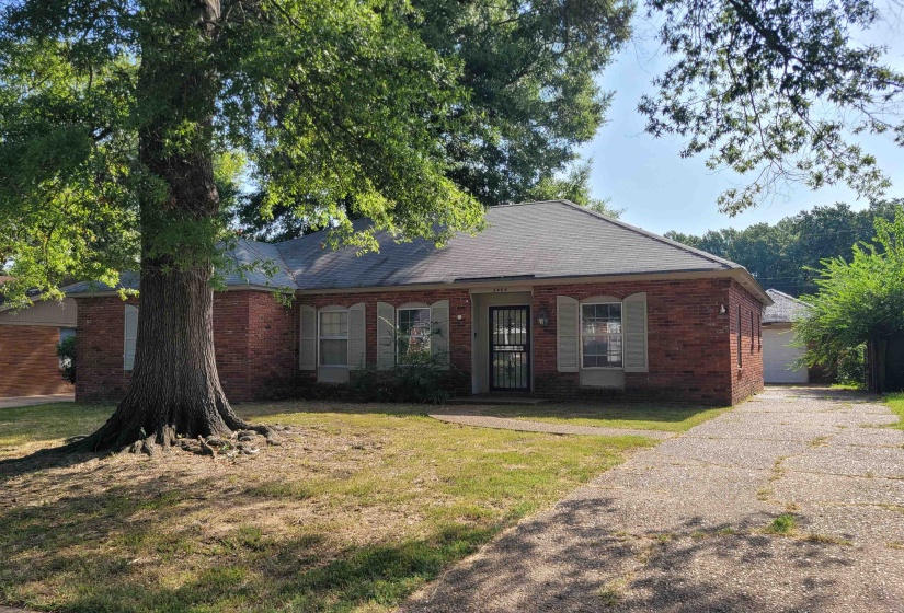 3464 STONE ST, Memphis, Tennessee 38118, 4 Bedroom Bedrooms, 8 Room Rooms,2 BathroomBathrooms,Residential,For Sale,STONE,0,10228664
