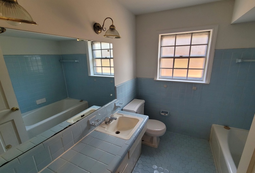 3464 STONE ST, Memphis, Tennessee 38118, 4 Bedroom Bedrooms, 8 Room Rooms,2 BathroomBathrooms,Residential,For Sale,STONE,0,10228664