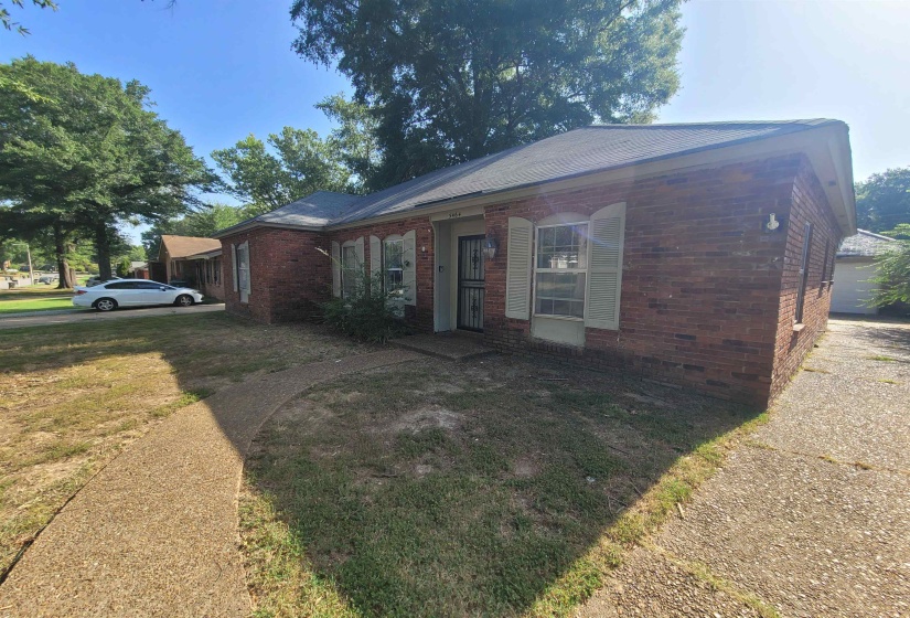 3464 STONE ST, Memphis, Tennessee 38118, 4 Bedroom Bedrooms, 8 Room Rooms,2 BathroomBathrooms,Residential,For Sale,STONE,0,10228664