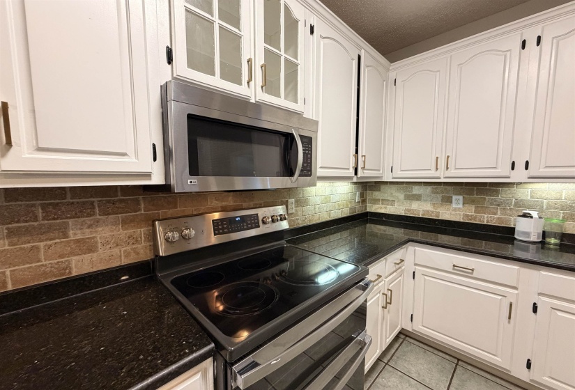 5019 RABBIT CHASE LN, Bartlett, Tennessee 38002, 5 Bedroom Bedrooms, 9 Room Rooms,3 BathroomBathrooms,Rental Properties,For Sale,RABBIT CHASE,0,10228724