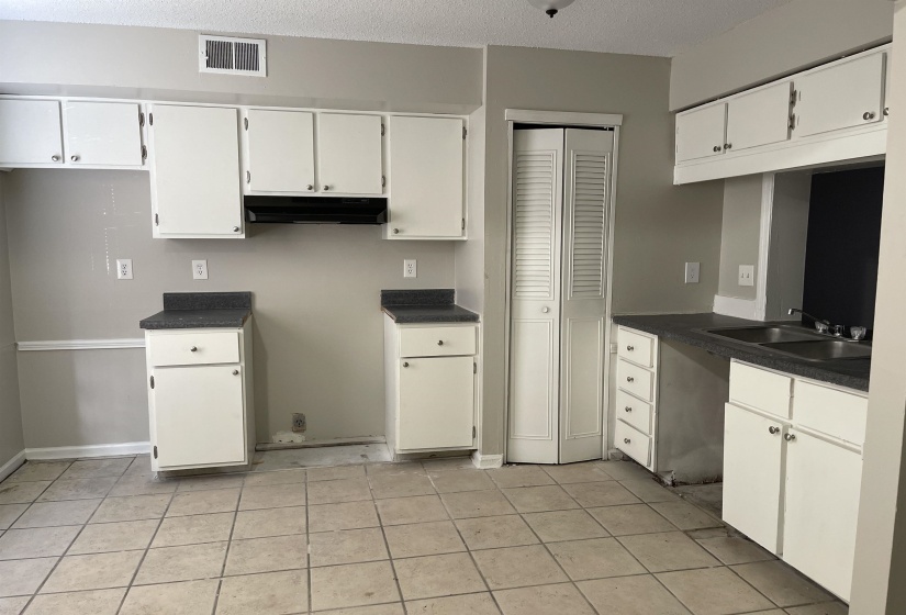 3754 CAMBRIDGE STATION DR, Memphis, Tennessee 38115, 2 Bedroom Bedrooms, 4 Room Rooms,1.1 BathroomBathrooms,Residential,For Sale,CAMBRIDGE STATION,0,10228712