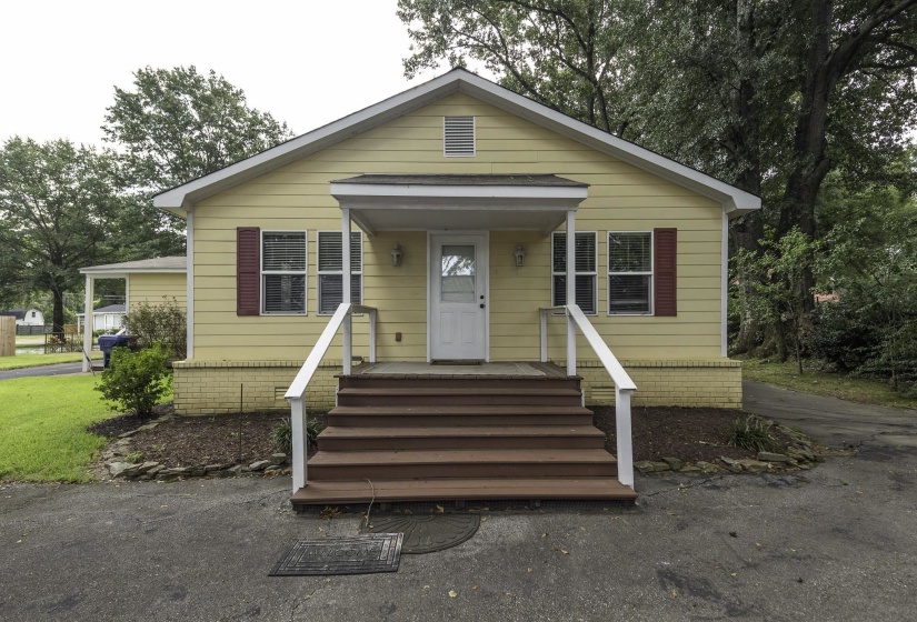 240 3RD ST, Rossville, Tennessee 38066, 2 Bedroom Bedrooms, 7 Room Rooms,2 BathroomBathrooms,Residential,For Sale,3RD,0,10228713