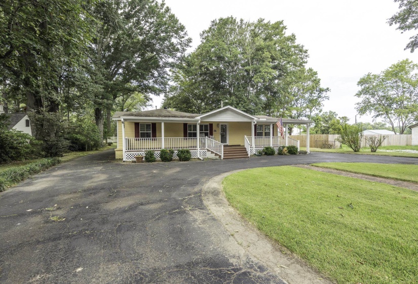 240 3RD ST, Rossville, Tennessee 38066, 2 Bedroom Bedrooms, 7 Room Rooms,2 BathroomBathrooms,Residential,For Sale,3RD,0,10228713
