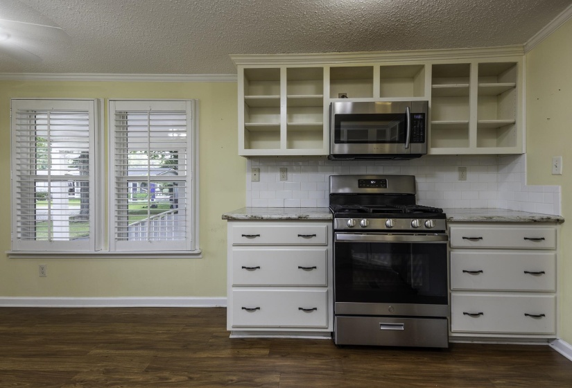 240 3RD ST, Rossville, Tennessee 38066, 2 Bedroom Bedrooms, 7 Room Rooms,2 BathroomBathrooms,Residential,For Sale,3RD,0,10228713