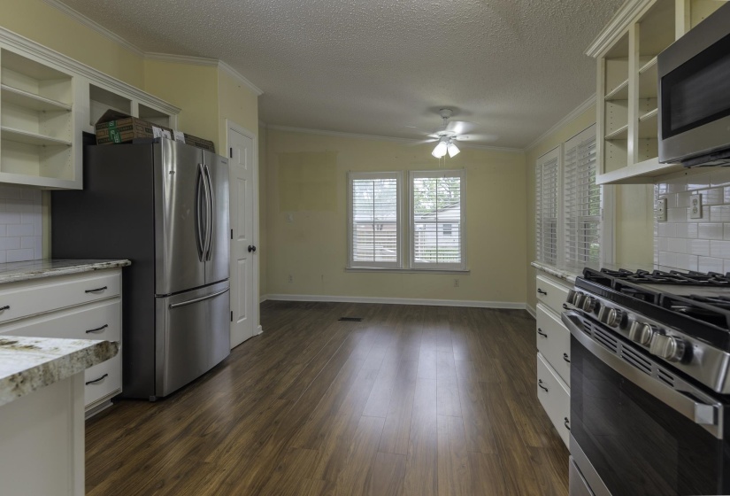 240 3RD ST, Rossville, Tennessee 38066, 2 Bedroom Bedrooms, 7 Room Rooms,2 BathroomBathrooms,Residential,For Sale,3RD,0,10228713