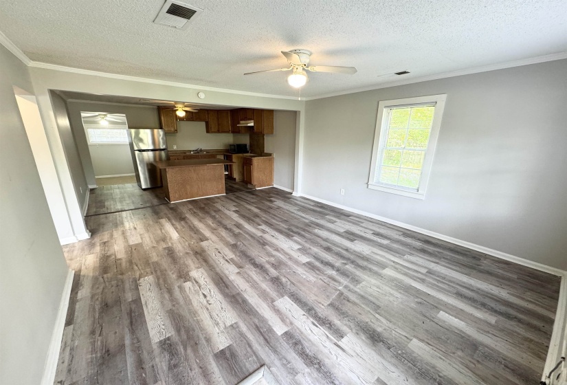 1349 LONGCREST RD, Memphis, Tennessee 38109, 2 Bedroom Bedrooms, 5 Room Rooms,1 BathroomBathrooms,Residential,For Sale,LONGCREST,0,10228717