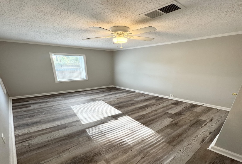 1349 LONGCREST RD, Memphis, Tennessee 38109, 2 Bedroom Bedrooms, 5 Room Rooms,1 BathroomBathrooms,Residential,For Sale,LONGCREST,0,10228717