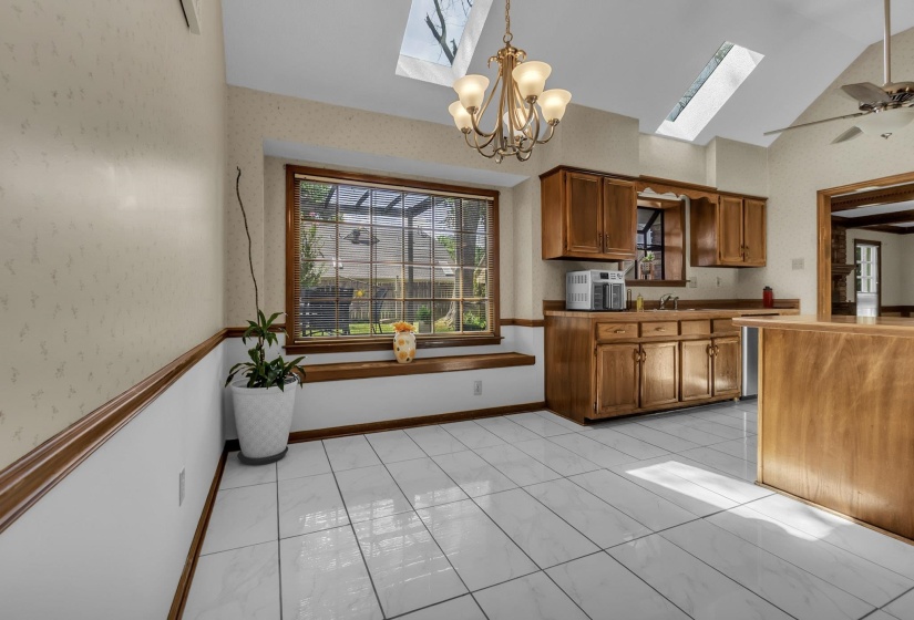 4305 BEAVER CREEK LN, Memphis, Tennessee 38125, 4 Bedroom Bedrooms, 9 Room Rooms,3 BathroomBathrooms,Residential,For Sale,BEAVER CREEK,0,10228719