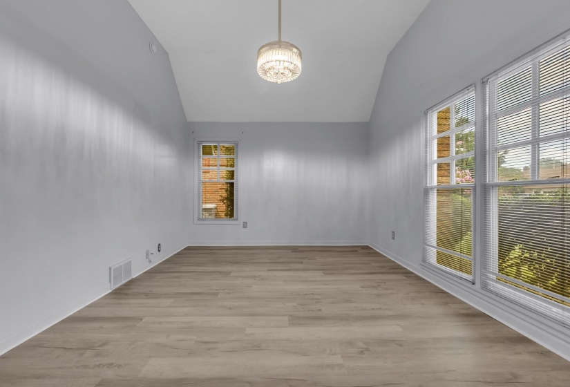 4305 BEAVER CREEK LN, Memphis, Tennessee 38125, 4 Bedroom Bedrooms, 9 Room Rooms,3 BathroomBathrooms,Residential,For Sale,BEAVER CREEK,0,10228719