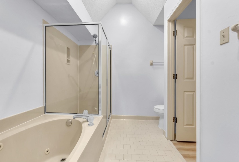 4305 BEAVER CREEK LN, Memphis, Tennessee 38125, 4 Bedroom Bedrooms, 9 Room Rooms,3 BathroomBathrooms,Residential,For Sale,BEAVER CREEK,0,10228719