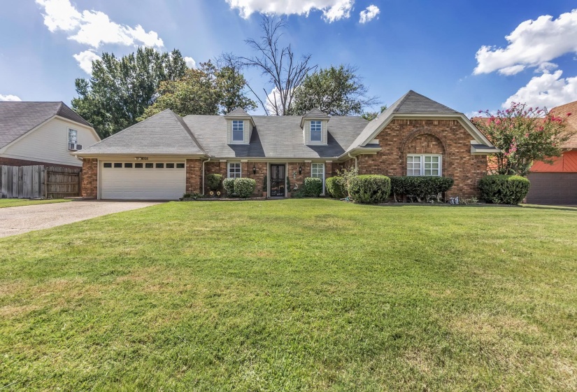 4305 BEAVER CREEK LN, Memphis, Tennessee 38125, 4 Bedroom Bedrooms, 9 Room Rooms,3 BathroomBathrooms,Residential,For Sale,BEAVER CREEK,0,10228719