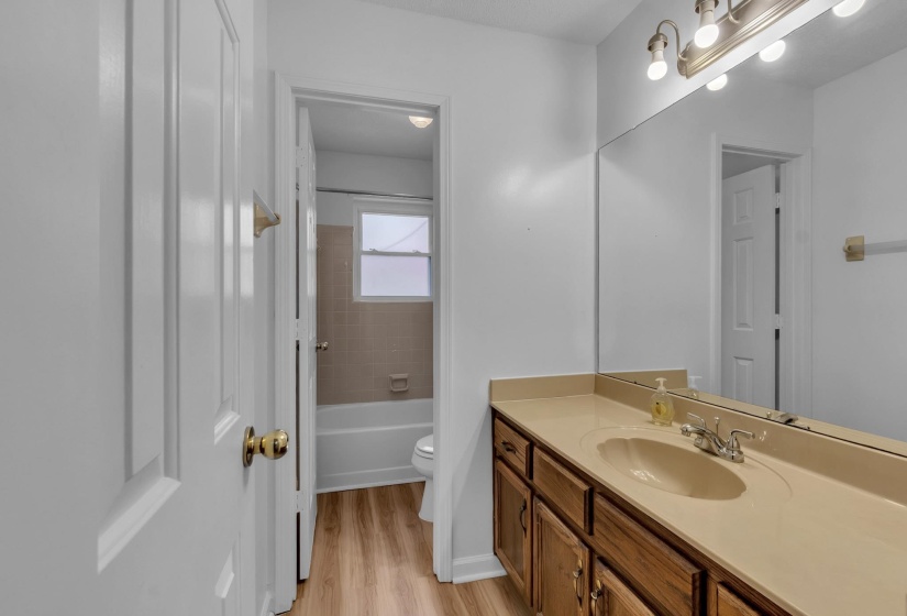 4305 BEAVER CREEK LN, Memphis, Tennessee 38125, 4 Bedroom Bedrooms, 9 Room Rooms,3 BathroomBathrooms,Residential,For Sale,BEAVER CREEK,0,10228719