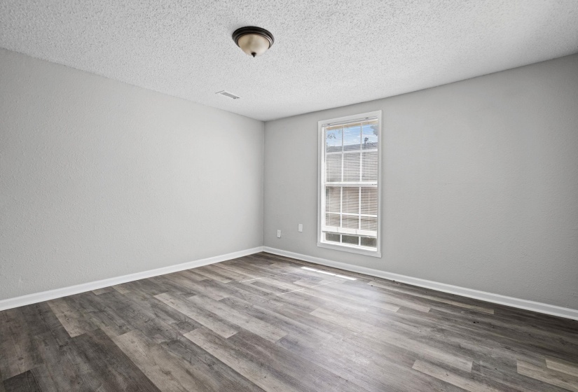 560 PEEBLES RD, Memphis, Tennessee 38109, 4 Bedroom Bedrooms, 6 Room Rooms,2 BathroomBathrooms,Residential,For Sale,PEEBLES,0,10228722