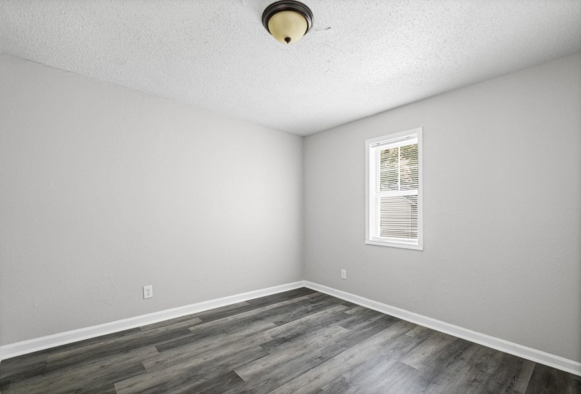 560 PEEBLES RD, Memphis, Tennessee 38109, 4 Bedroom Bedrooms, 6 Room Rooms,2 BathroomBathrooms,Residential,For Sale,PEEBLES,0,10228722