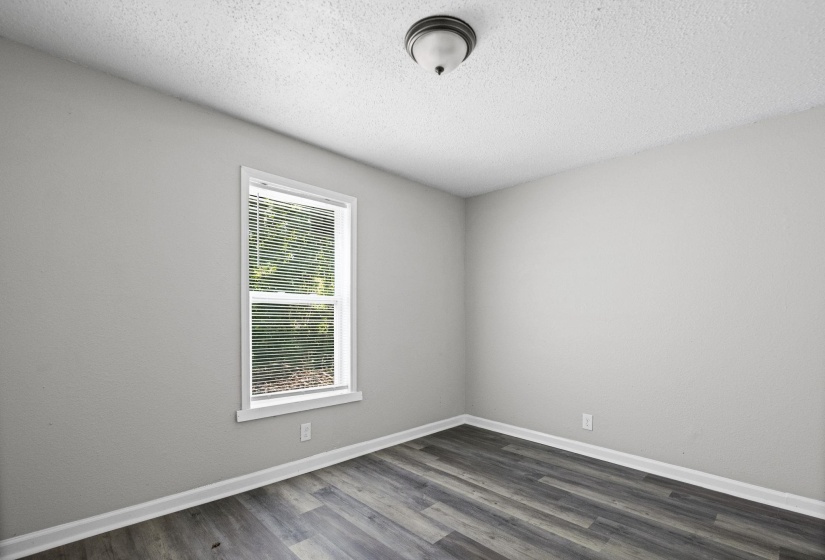 560 PEEBLES RD, Memphis, Tennessee 38109, 4 Bedroom Bedrooms, 6 Room Rooms,2 BathroomBathrooms,Residential,For Sale,PEEBLES,0,10228722