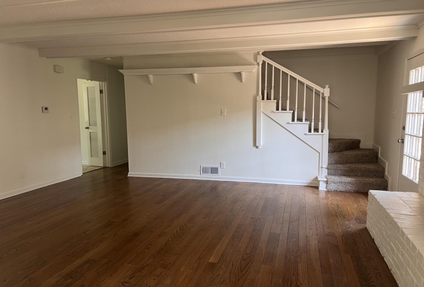 5915 MACLEOD DR, Memphis, Tennessee 38119, 5 Bedroom Bedrooms, 9 Room Rooms,3 BathroomBathrooms,Residential,For Sale,MACLEOD,0,10228732