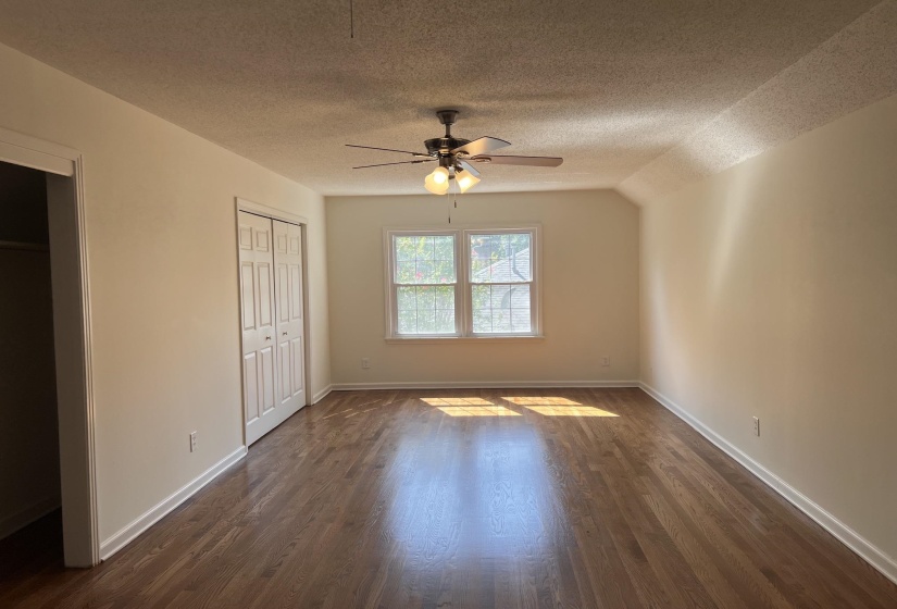 5915 MACLEOD DR, Memphis, Tennessee 38119, 5 Bedroom Bedrooms, 9 Room Rooms,3 BathroomBathrooms,Residential,For Sale,MACLEOD,0,10228732