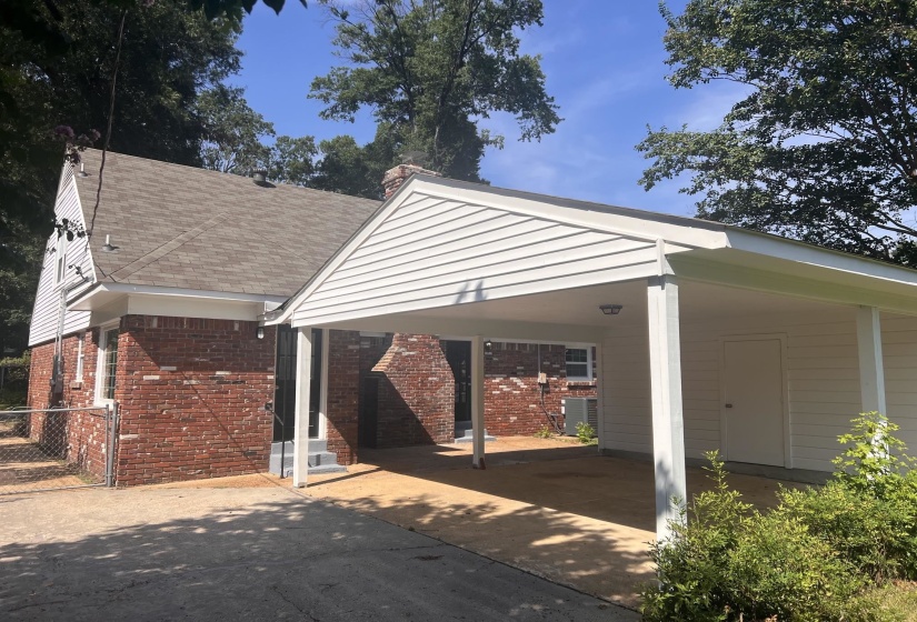 5915 MACLEOD DR, Memphis, Tennessee 38119, 5 Bedroom Bedrooms, 9 Room Rooms,3 BathroomBathrooms,Residential,For Sale,MACLEOD,0,10228732