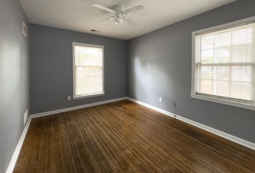 3553 RHODES AVE, Memphis, Tennessee 38111, 3 Bedroom Bedrooms, 6 Room Rooms,2 BathroomBathrooms,Residential,For Sale,RHODES,0,10228734