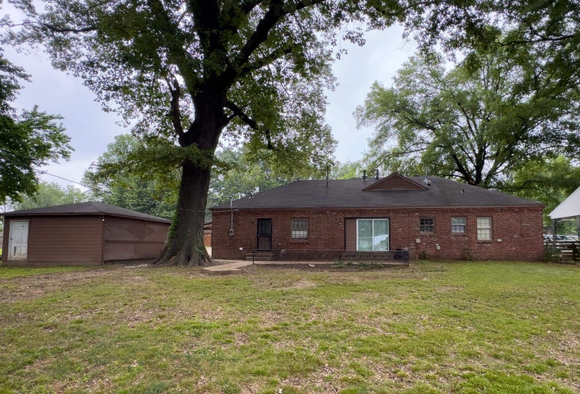 3553 RHODES AVE, Memphis, Tennessee 38111, 3 Bedroom Bedrooms, 6 Room Rooms,2 BathroomBathrooms,Residential,For Sale,RHODES,0,10228734