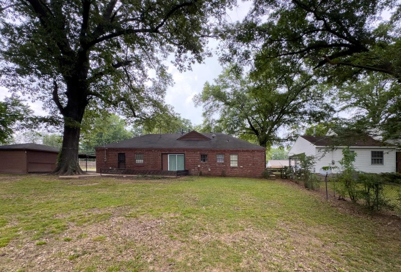 3553 RHODES AVE, Memphis, Tennessee 38111, 3 Bedroom Bedrooms, 6 Room Rooms,2 BathroomBathrooms,Residential,For Sale,RHODES,0,10228734