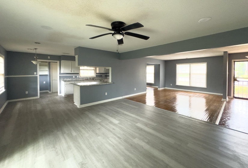 3553 RHODES AVE, Memphis, Tennessee 38111, 3 Bedroom Bedrooms, 6 Room Rooms,2 BathroomBathrooms,Residential,For Sale,RHODES,0,10228734