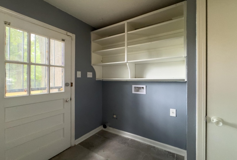 3553 RHODES AVE, Memphis, Tennessee 38111, 3 Bedroom Bedrooms, 6 Room Rooms,2 BathroomBathrooms,Residential,For Sale,RHODES,0,10228734