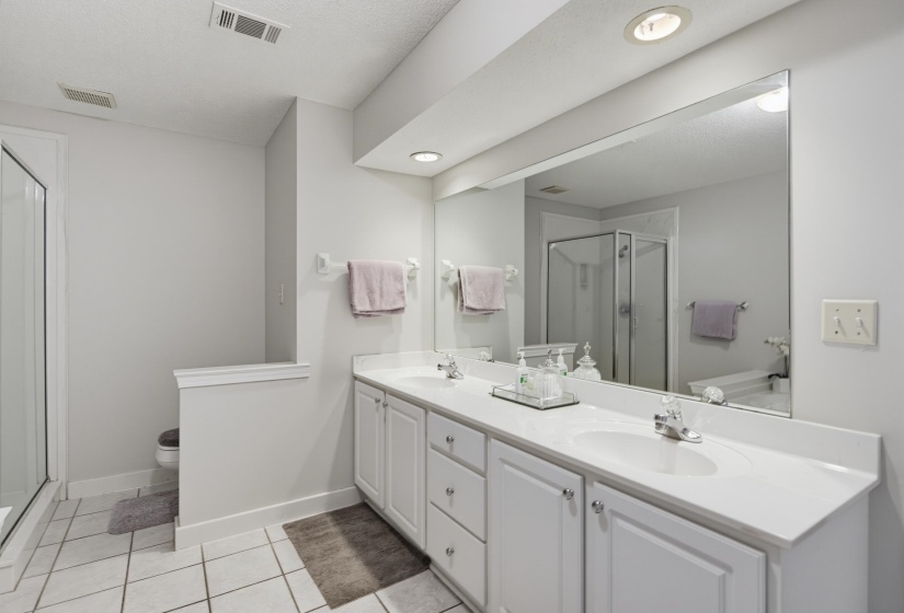7291 BARNSTABLE RD, Memphis, Tennessee 38125, 3 Bedroom Bedrooms, 6 Room Rooms,2 BathroomBathrooms,Residential,For Sale,BARNSTABLE,0,10228735