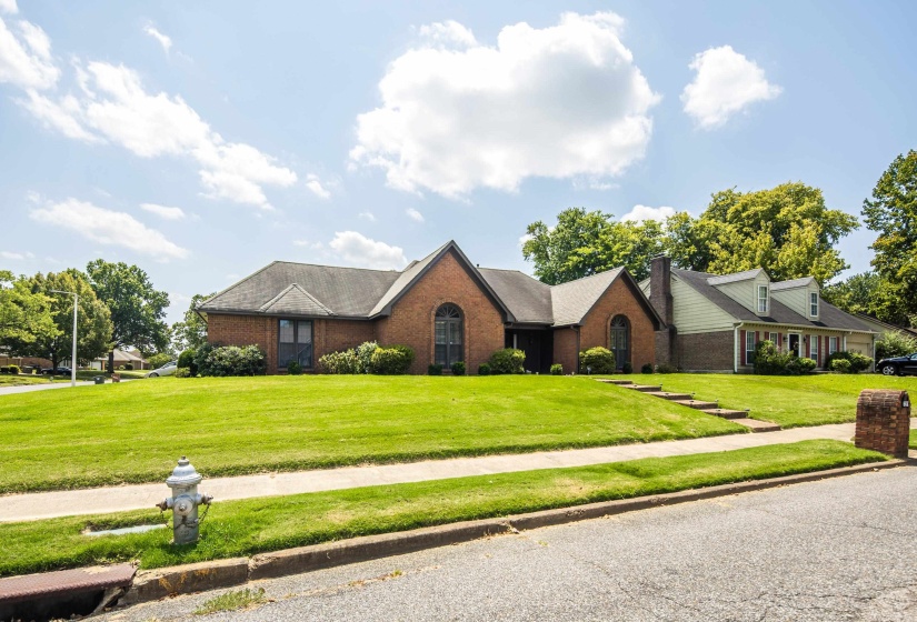 7291 BARNSTABLE RD, Memphis, Tennessee 38125, 3 Bedroom Bedrooms, 6 Room Rooms,2 BathroomBathrooms,Residential,For Sale,BARNSTABLE,0,10228735